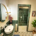 Luxury & Stylish 4bedroom, Centre Ldem1-1