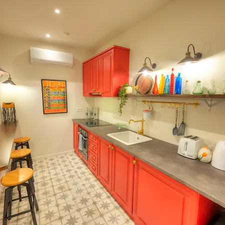 Luxury & Stylish 4bedroom, Centre Ldem1-1 شقة *