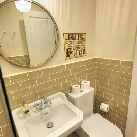 Luxury & Stylish 4bedroom, Centre Ldem1-1 *