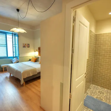 Daire Luxury & Stylish 4bedroom, Centre Ldem1-1