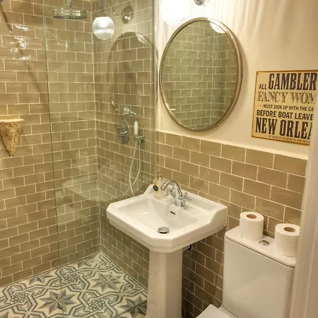 Luxury & Stylish 4bedroom, Centre Ldem1-1 * فاليتا