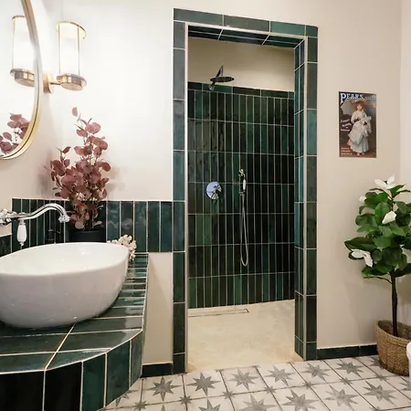 شقة Luxury & Stylish 4bedroom, Centre Ldem1-1 *
