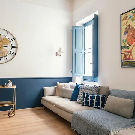 Luxury & Stylish 4bedroom, Centre Ldem1-1 شقة