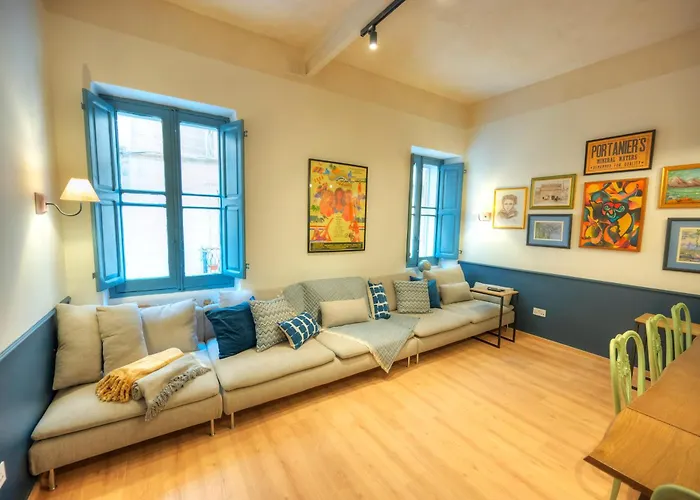 Luxury & Stylish 4bedroom, Centre Ldem1-1